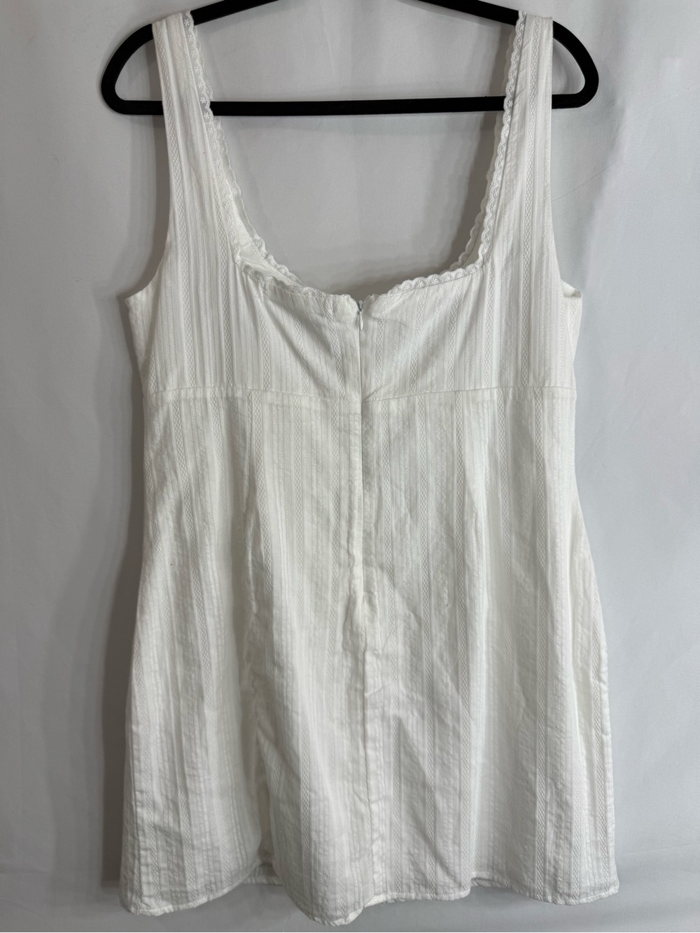 NWoT Altar’d State White Embroidered Floral Sleeveless Mini Dress Cottagecore XL - Picture 6 of 8